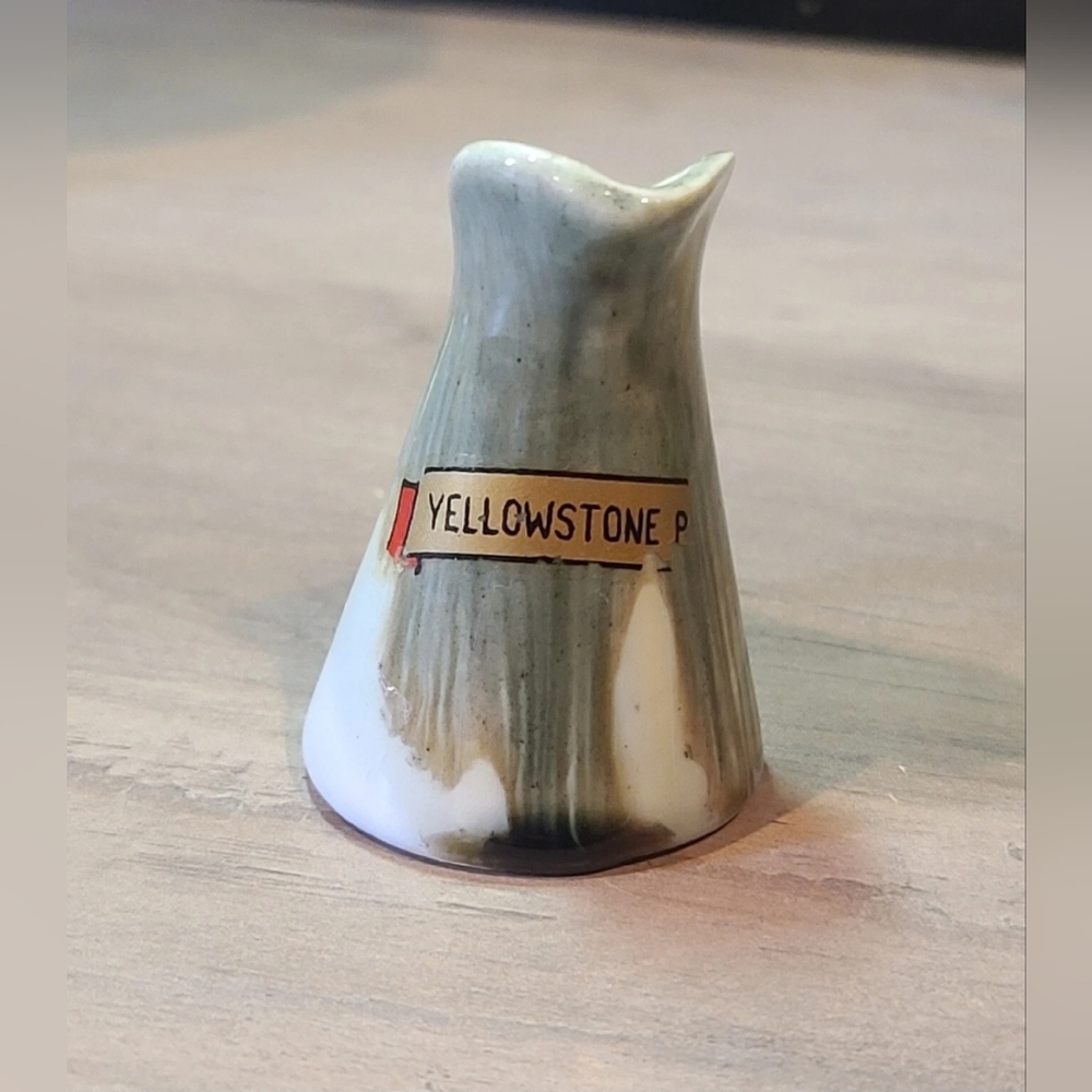 YELLOWSTONE P MINI PITCHER CREAMER SOUVENIR JUG [ READ DETAILS ]